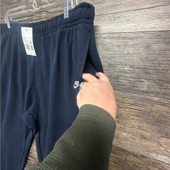 Nike Navy Blue Sweatpants Joggers with Tapered Leg and Elastic Cuffs NWT - Picture 7 of 7